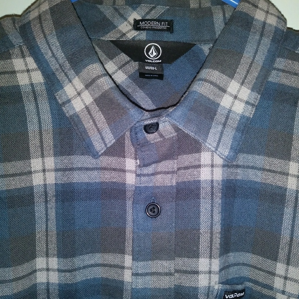 Mens long sleeve Volcolm plaid button up flannel
